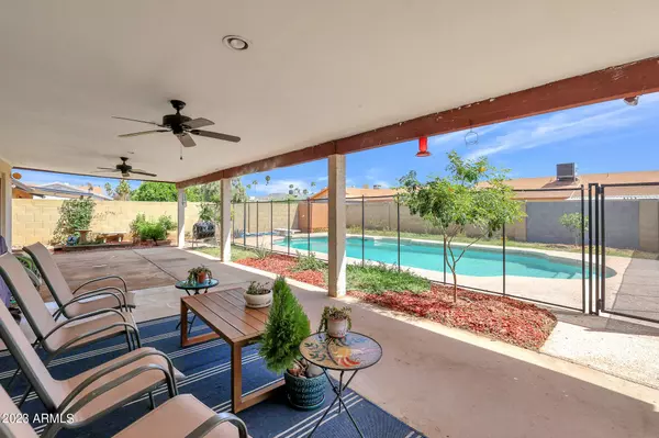 3047 W CROCUS Drive, Phoenix, AZ 85053