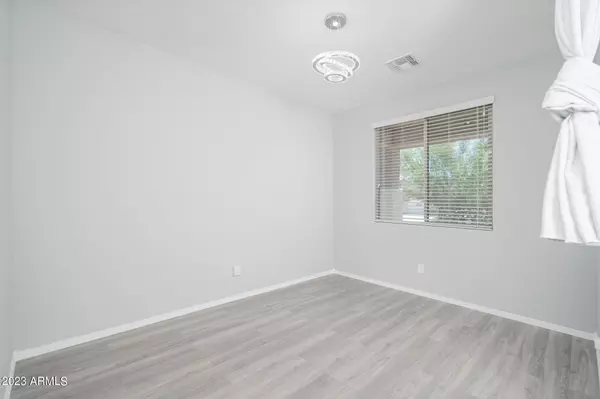Glendale, AZ 85302,6154 W EVERGREEN Road