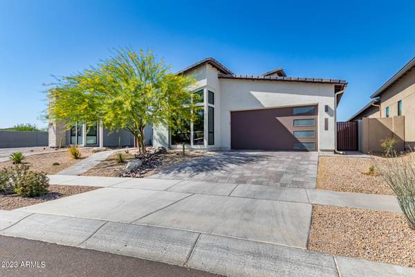 Phoenix, AZ 85042,910 E PASEO Way