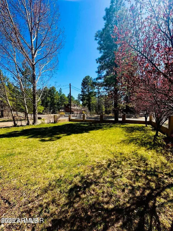 Lakeside, AZ 85929,1080 W APACHE Lane
