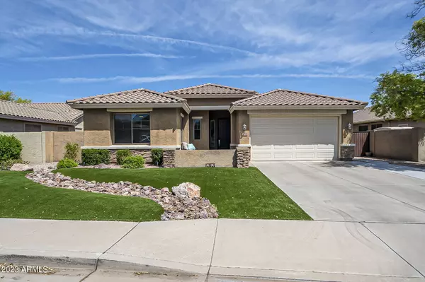 2118 E GLACIER Place, Chandler, AZ 85249