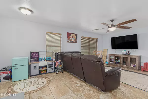 San Tan Valley, AZ 85140,1074 E OAK Road