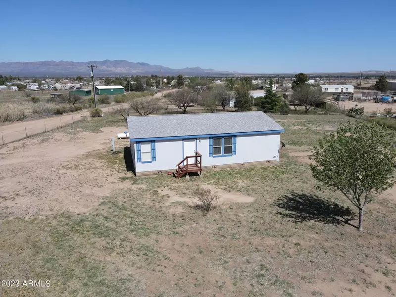 9422 E Olive Avenue, Hereford, AZ 85615