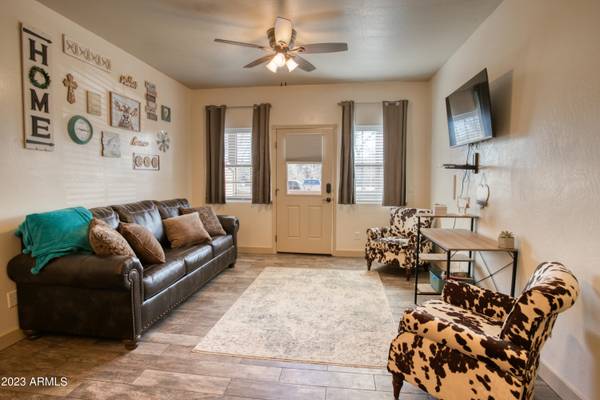 Overgaard, AZ 85933,2419 QUARTER HORSE Trail #111