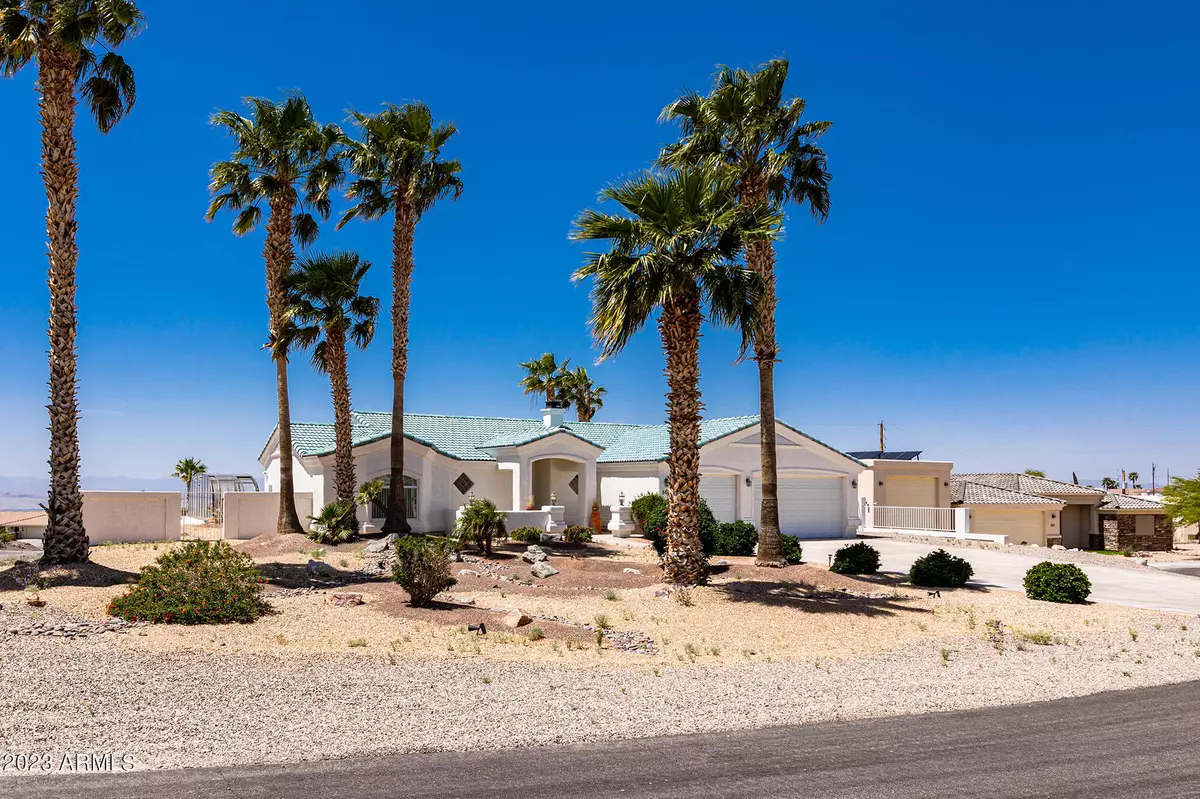 Lake Havasu City, AZ 86404,561 CAROL Lane