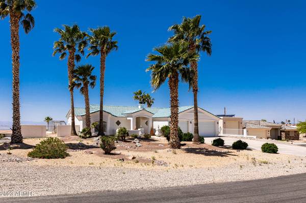 Lake Havasu City, AZ 86404,561 CAROL Lane