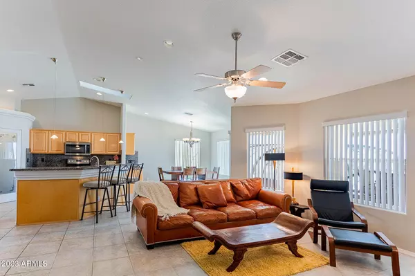 Lake Havasu City, AZ 86404,561 CAROL Lane