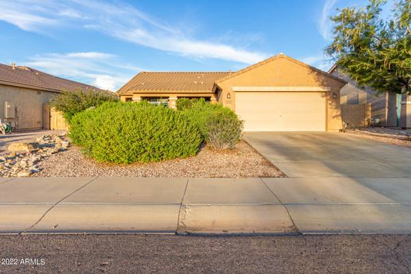 41335 N ARBOR Avenue, San Tan Valley, AZ 85140