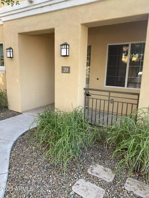 Chandler, AZ 85225,124 N California Street #20