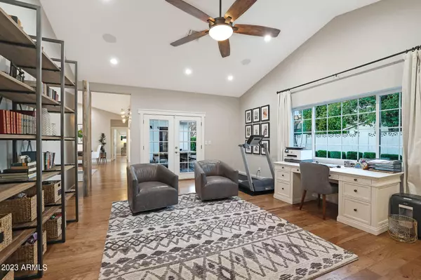 3811 N 50TH Street Phoenix, AZ 85018