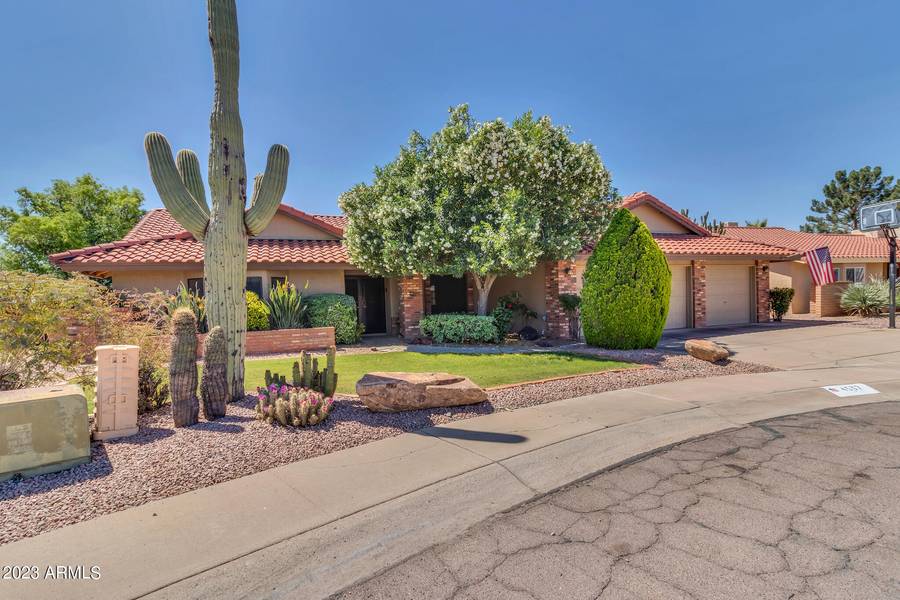 4537 E LE MARCHE Avenue, Phoenix, AZ 85032