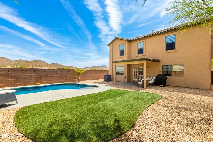 2402 W VIA DONA Road, Phoenix, AZ 85085