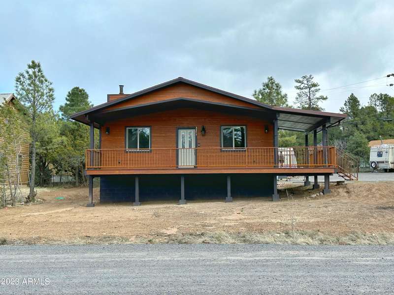 3375 NAVAJO Drive, Overgaard, AZ 85933