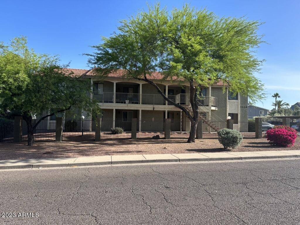 1336 E MOUNTAIN VIEW Road #110, Phoenix, AZ 85020