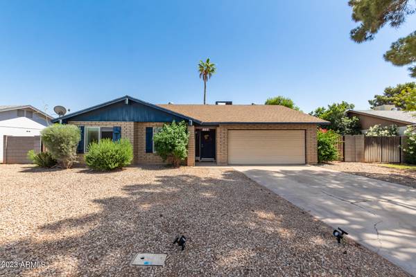 Mesa, AZ 85210,857 W KILAREA Avenue