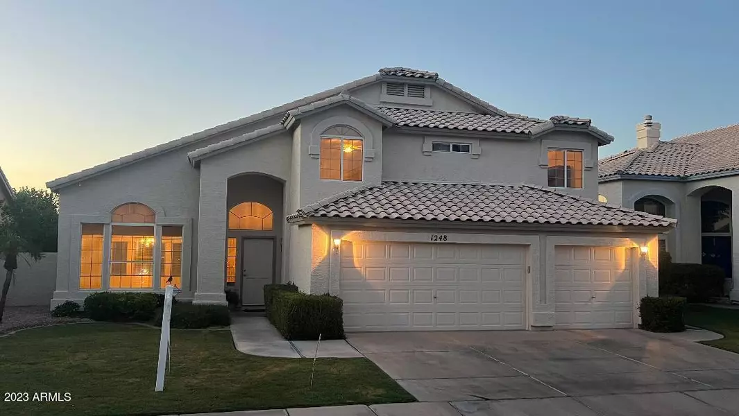 1248 W EDGEWATER Drive, Gilbert, AZ 85233