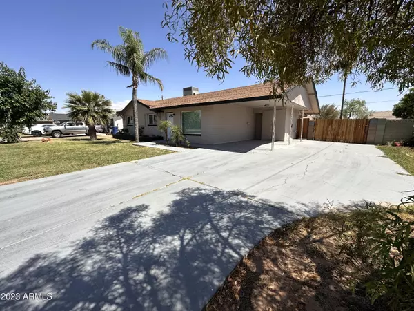 Chandler, AZ 85225,699 W SHANNON Street