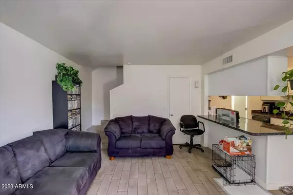 Phoenix, AZ 85008,1219 N 47TH Place