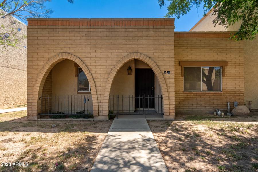 2121 E ELLIS Drive, Tempe, AZ 85282