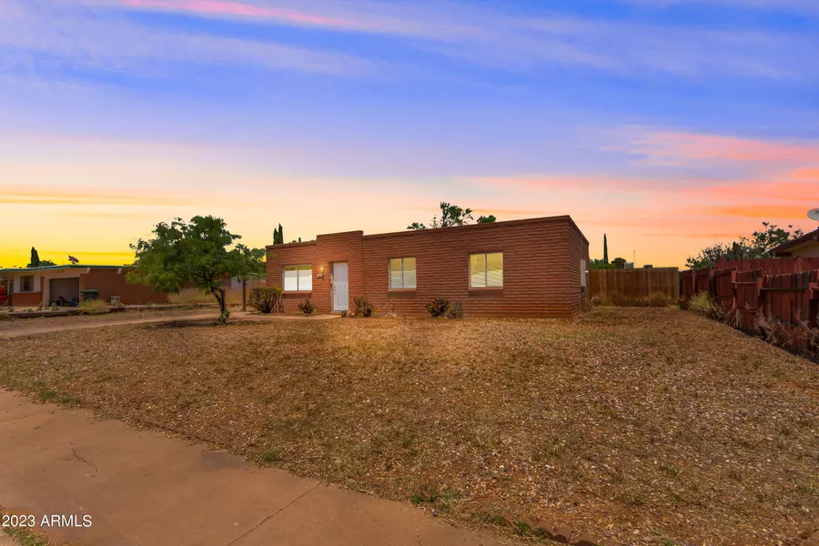 2055 SANTA ROSA Drive, Sierra Vista, AZ 85635