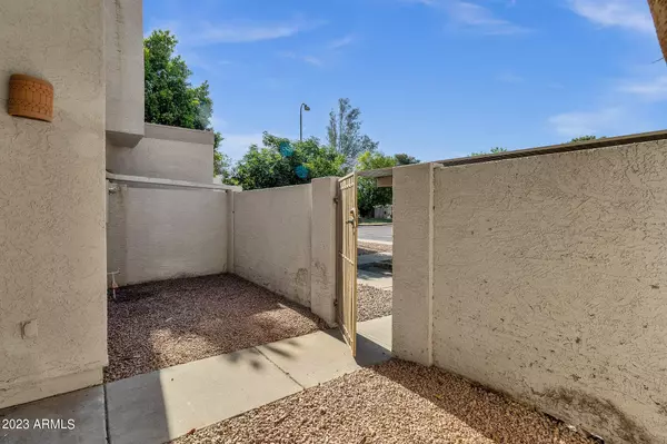 Mesa, AZ 85202,1342 W EMERALD Avenue #330