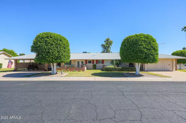 10404 W CAMELOT Circle, Sun City, AZ 85351