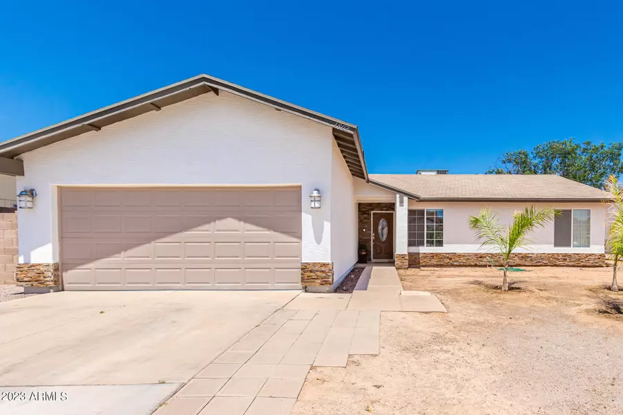 1802 W SHAWNEE Drive, Chandler, AZ 85224