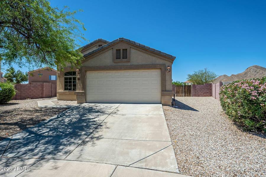 3901 W NAOMI Lane, Queen Creek, AZ 85144