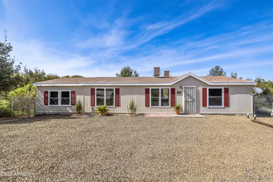 20822 E LARRY Lane, Mayer, AZ 86333