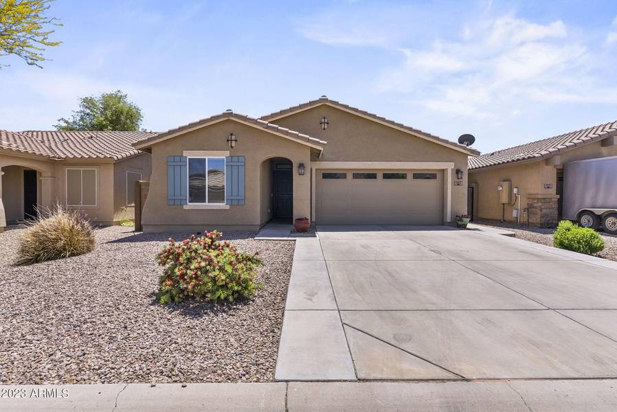 1383 E LAKEVIEW Drive, San Tan Valley, AZ 85143