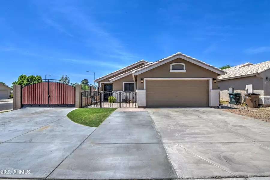 1676 N LA MORA Drive, Goodyear, AZ 85338