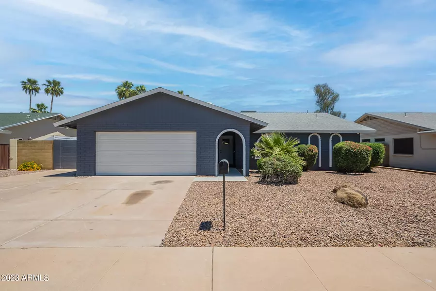 2807 N COMANCHE Drive, Chandler, AZ 85224