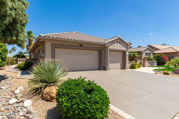 Surprise, AZ 85374,17609 N EAGLE CREST Drive