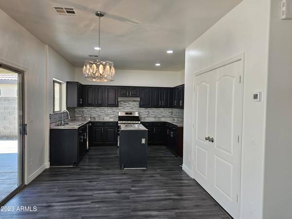 Tolleson, AZ 85353,2005 S 83RD Drive