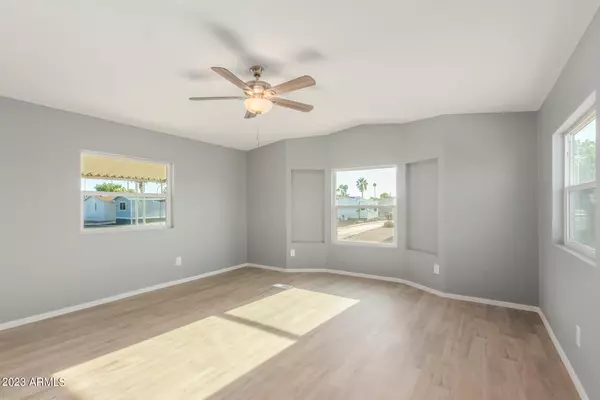 Mesa, AZ 85201,320 E McKellips Road #36