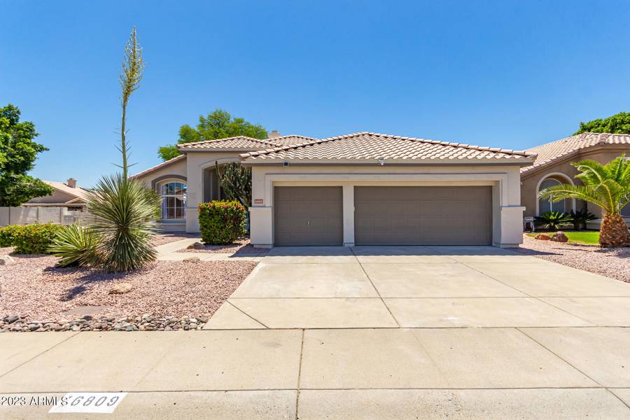 6809 W VIA MONTOYA Drive, Glendale, AZ 85310