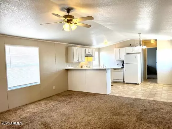 El Mirage, AZ 85335,12721 W GREENWAY Road #44