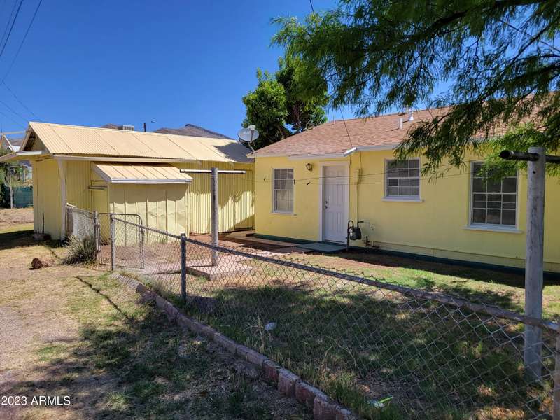 30 Hillside Avenue, Bisbee, AZ 85603