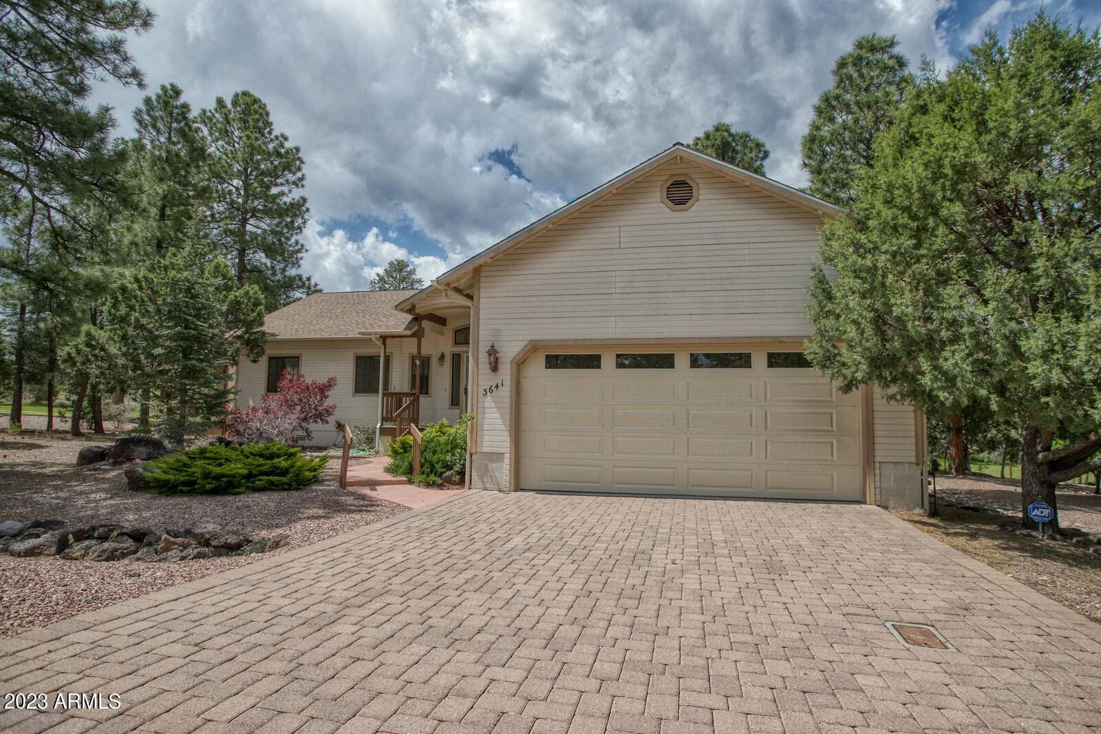 Show Low, AZ 85901,3641 N COUNTRY CLUB Drive