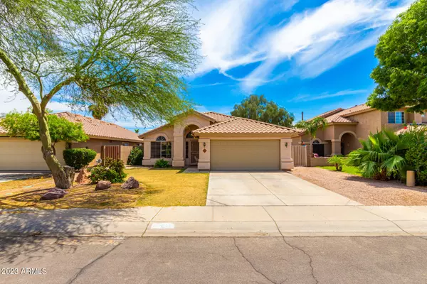 675 W PRINCETON Avenue, Gilbert, AZ 85233