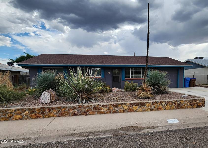 311 W ESSEX Road, Kearny, AZ 85137