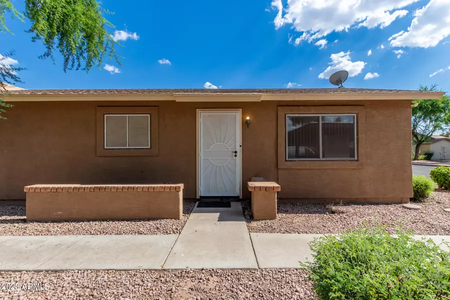 911 S OAKWOOD Drive, Tempe, AZ 85288