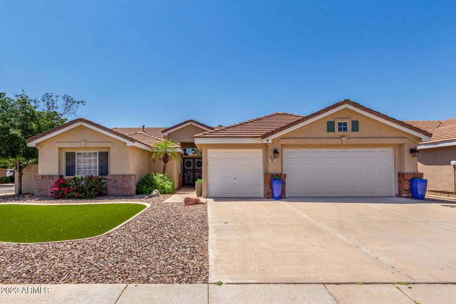 937 W COOLEY Drive, Gilbert, AZ 85233