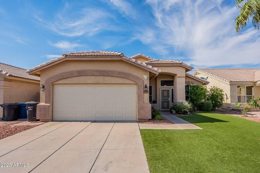 1076 W GLENMERE Drive, Chandler, AZ 85224