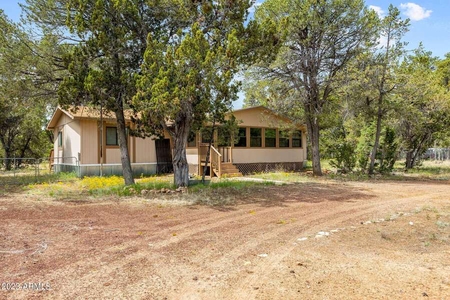 3067 PONDEROSA Road, Overgaard, AZ 85933