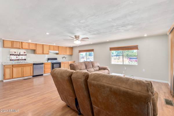 Glendale, AZ 85308,3527 W QUAIL Avenue