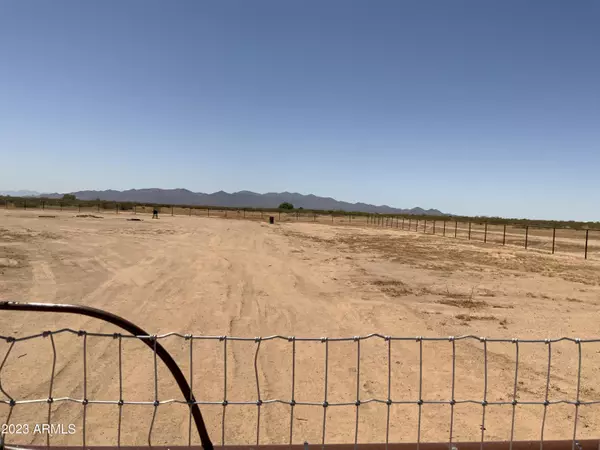 Wittmann, AZ 85361,23833 W Lone Mountain Road #LOT 4