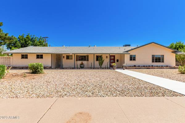 325 N FRASER Drive W, Mesa, AZ 85203