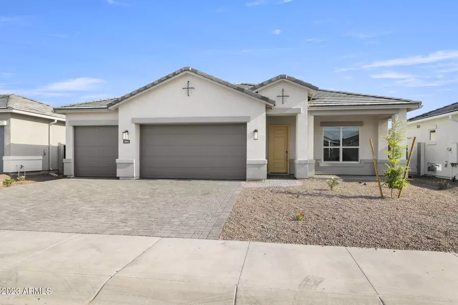 10445 W SALTER Drive, Peoria, AZ 85382