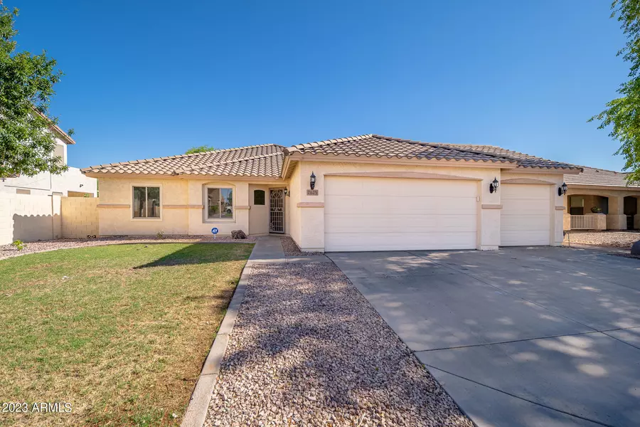 2625 W GOLDMINE MOUNTAIN Drive, San Tan Valley, AZ 85144